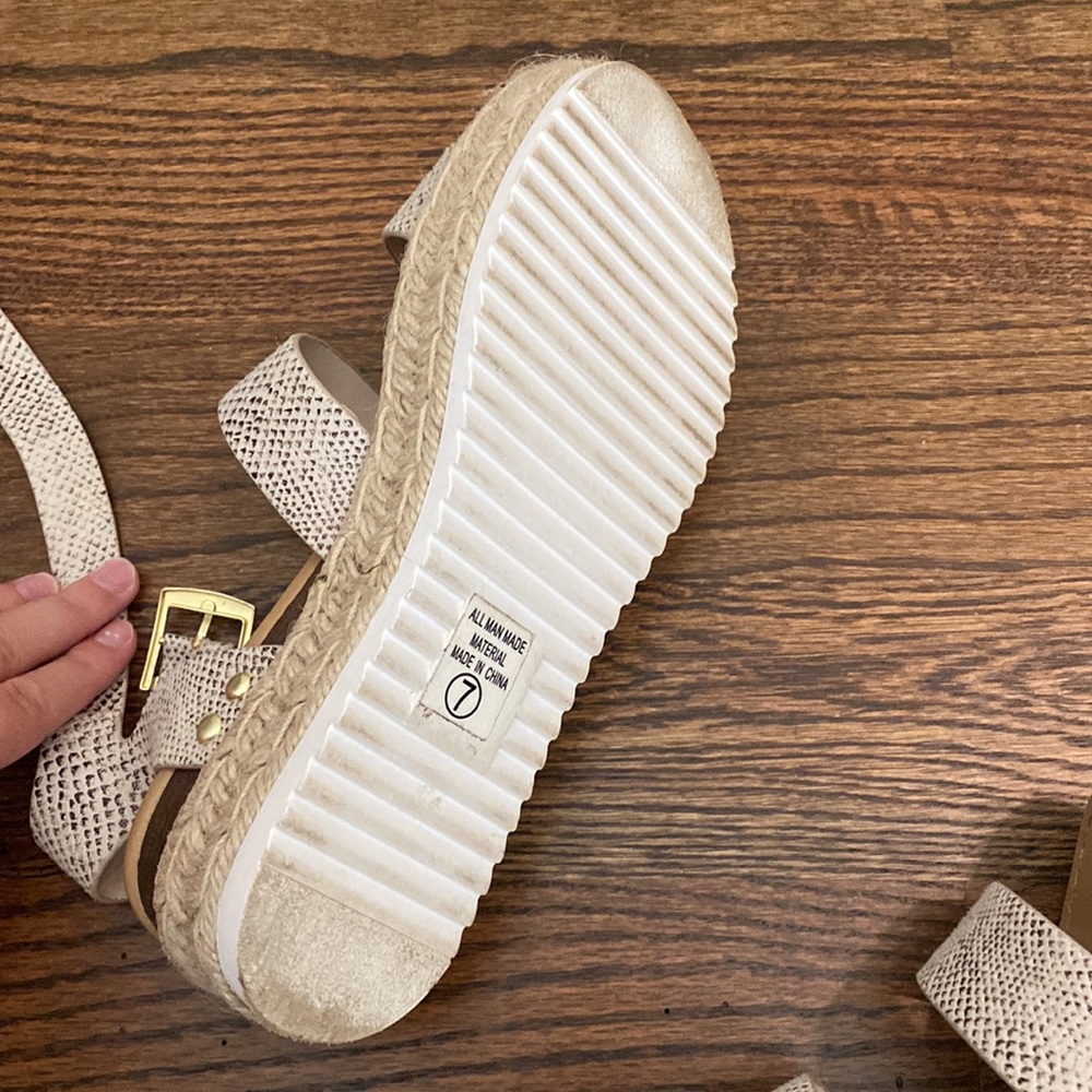 Platform Shoes - Picture 5 of 5